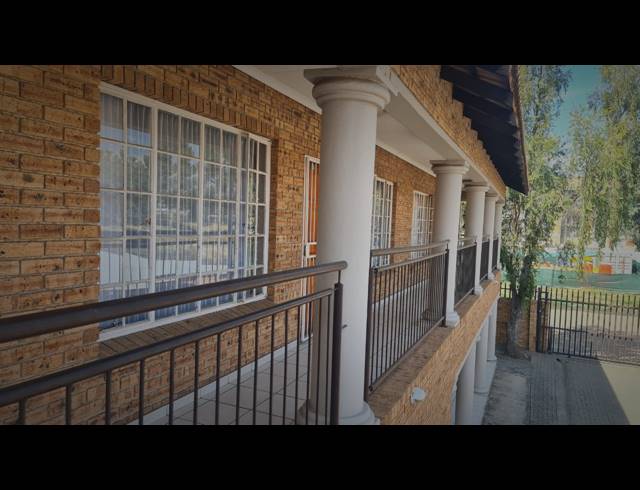 2 BEDROOM APARTMENT FOR SALE IN RUSTENBURG CENTRAL